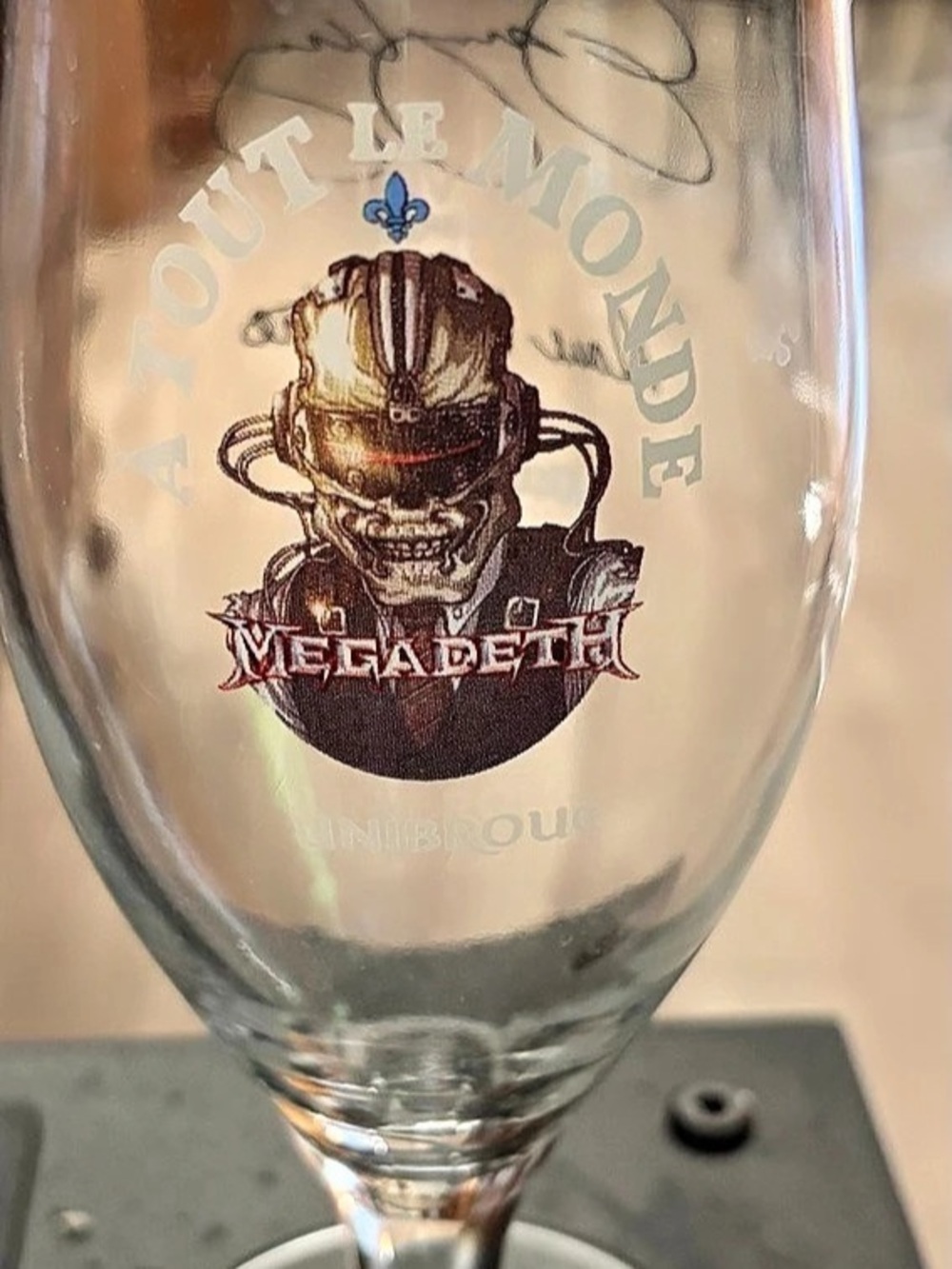 Unibroue Megadeth A Tout Le Monde Collector Beer Glass Clear & Black